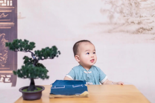 新余三个月宝宝抬头不稳